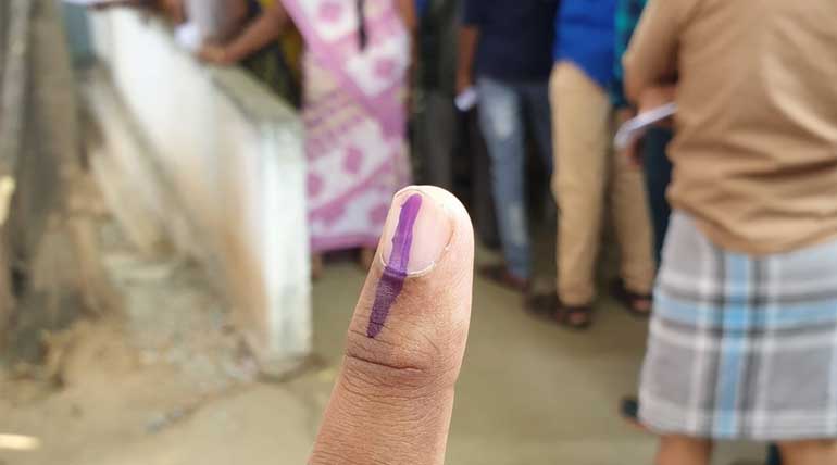 ஒரு விறல் புரட்சியை தொடங்கிய தமிழக மக்கள். Election 2019