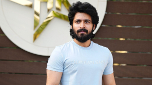 கண் கலங்கி பேசிய நடிகர் ஹரிஷ் கல்யாண்